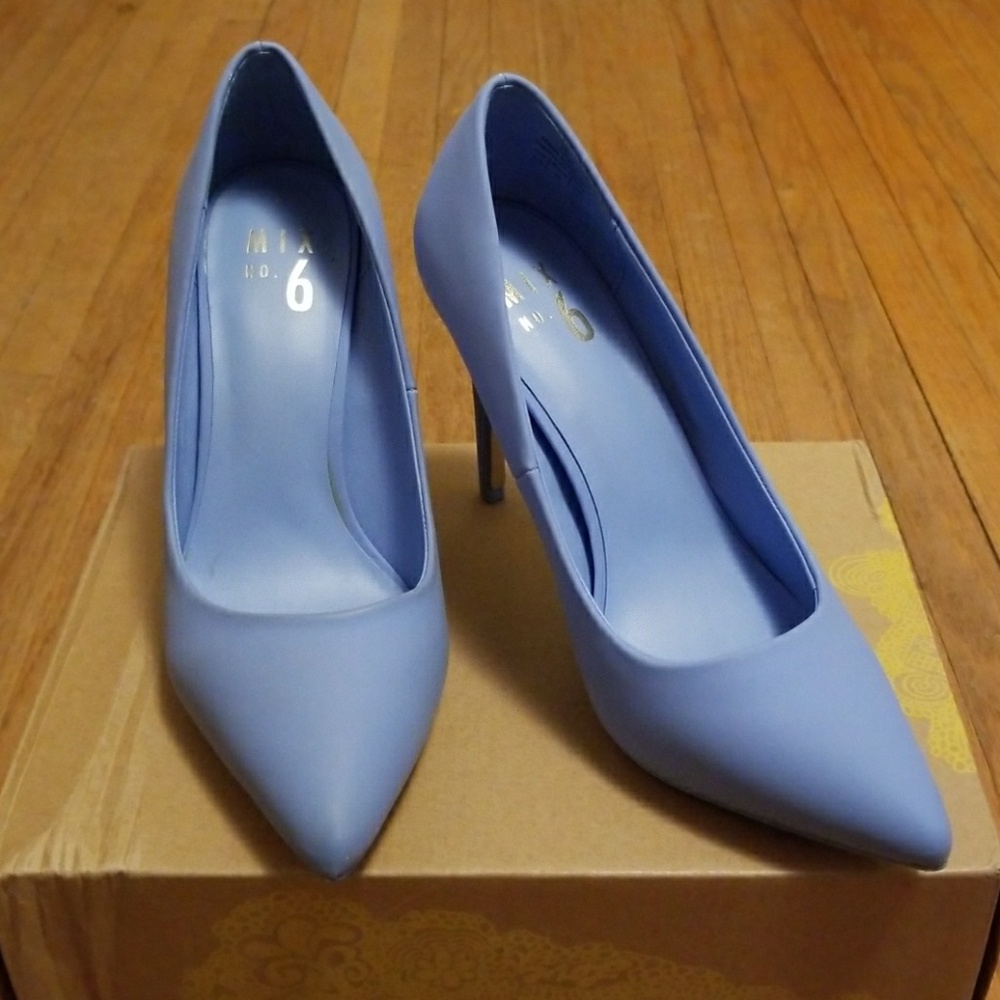 Periwinkle stilettos